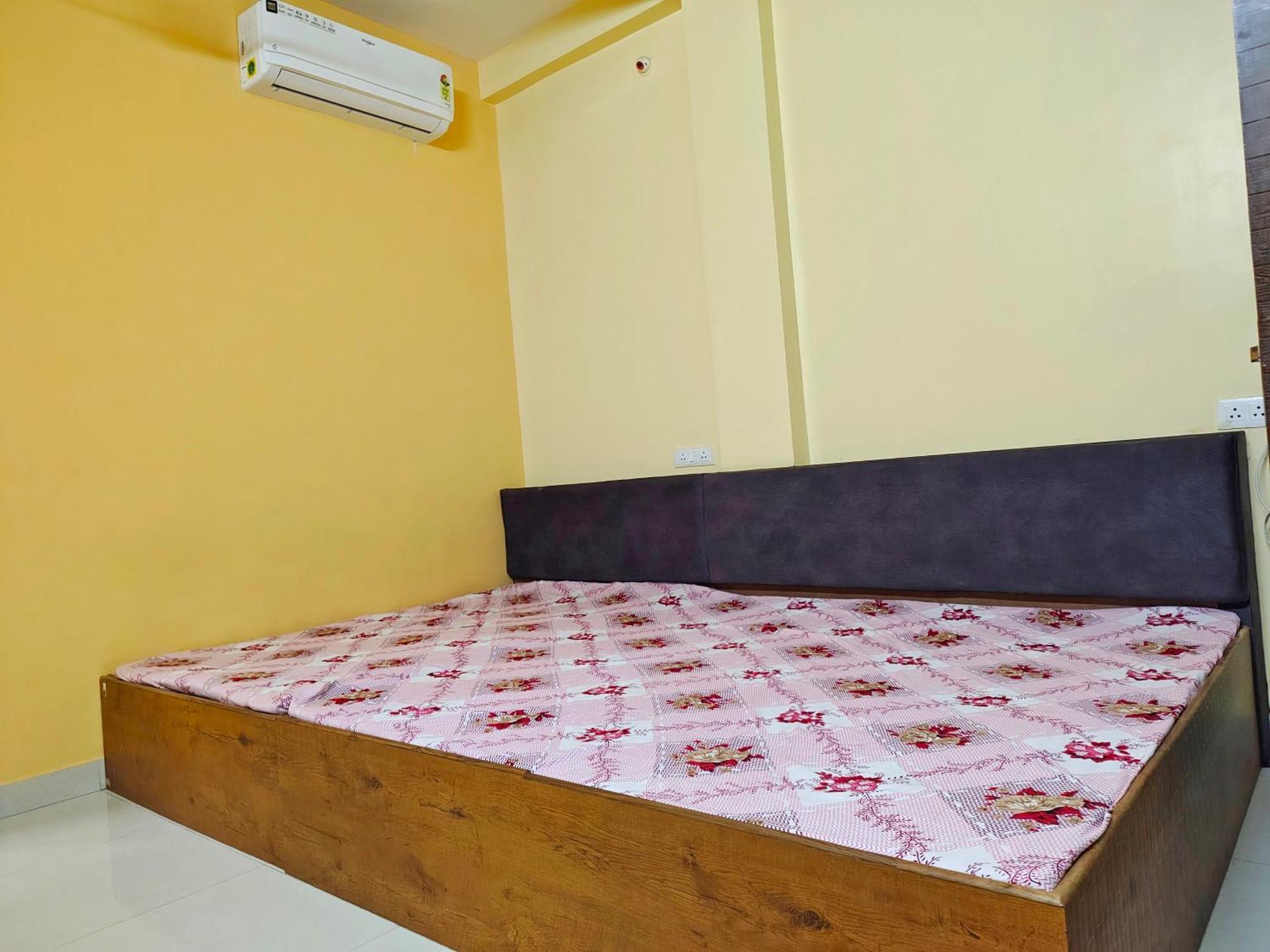 Anand Yatri Grah - Home Stay, Ujjain Esterno foto